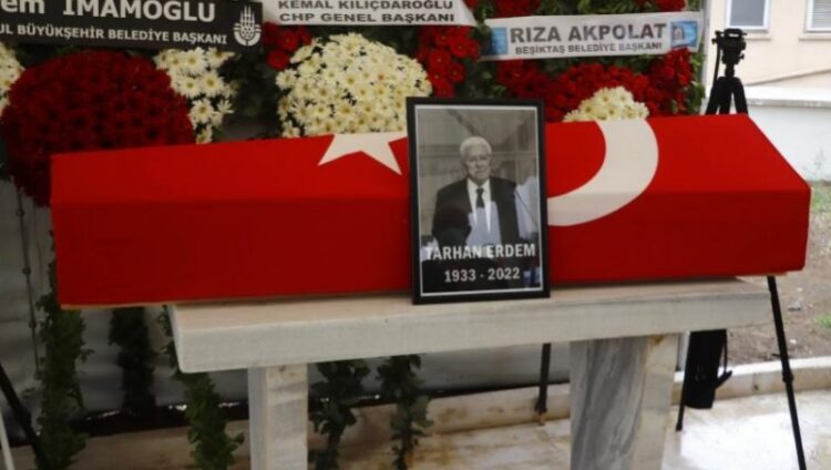 Eski CHP Genel Sekreteri Tarhan Erdem son yolculuğuna uğurlandı