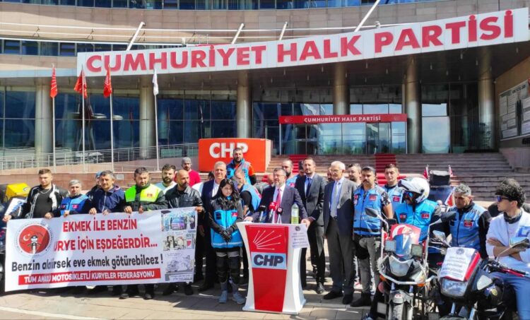 Ağbaba: Motokuryeler trafikte ölmezse ekonomik krizden ölecek