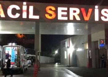 53 lise öğrencisi gıda zehirlenmesi şüphesiyle hastaneye kaldırıldı
