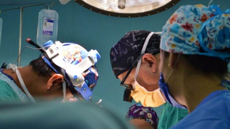 Sağlık çalışanlarının mali haklarına dair kanun Resmi Gazete’de yayınlandı