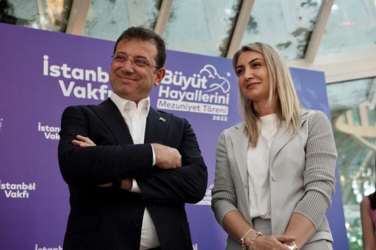 Dilek İmamoğlu öncülüğündeki ‘Büyüt Hayallerini’ ilk mezunlarını verdi