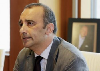 Milletvekili, emekli büyükelçi ve akademisyenlerden Hakan Altınay’a destek