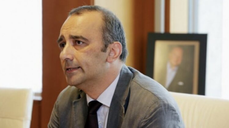 Milletvekili, emekli büyükelçi ve akademisyenlerden Hakan Altınay’a destek