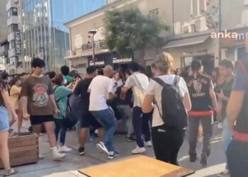 İzmir’deki Onur Yürüyüşü’ne polis saldırısı: 8 gözaltı