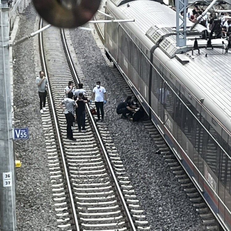Marmaray Bostancı durağında intihar girişimi