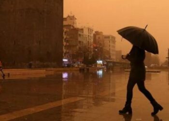 Meteoroloji’den uyarı: 2 bölgede toz taşınımı, 5 bölgede sağanak var