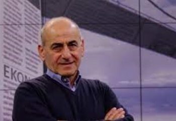 Sesli Köşe-Nazım Alpman-‘Küfür serbest eleştiri yasak!’