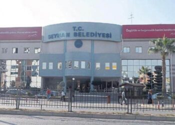 Adana’da operasyon: Seyhan Belediyesi’nde arama yapıldı