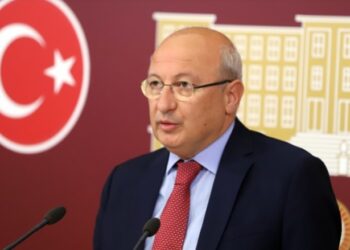 CHP’li Çakırözer gazetecilere yönelik şiddeti gündeme getirdi