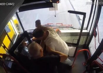 İzmir’de kadın otobüs şoförüne saldıran erkek tutuklandı