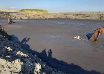 Soma’da atık havuzu patladı