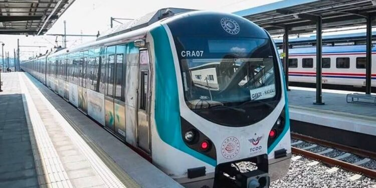 Marmaray’da alarm: Derhal peronları boşaltın!