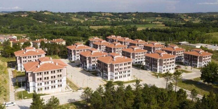 TOKİ’den küçük ev eleştirilerine ‘kaynak’ savunması