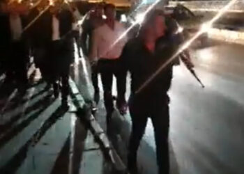 Savcı Sayan’ın görüntülerinde dikkat çeken ‘Kalaşnikof’ detayı