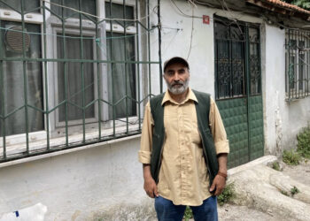 Suları ve elektrikleri kesilen Fetihtepeliler evlerini terk etmiyor