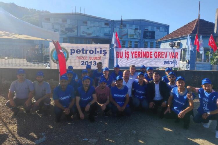 Çaycuma’da Ece Seramik işçileri greve çıktı