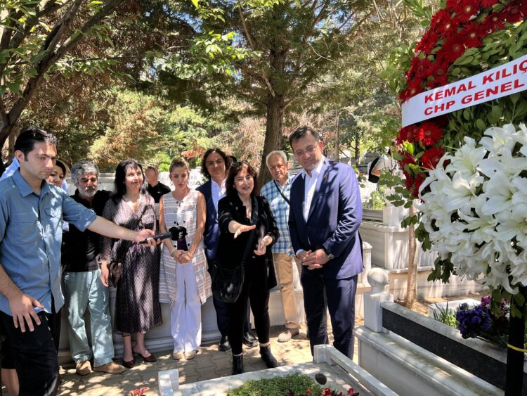 Timur Selçuk 77 yaşında…