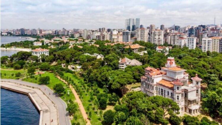 Türkiye’nin en varlıklı ailelerinden biriydi: Sahip oldukları köşk, icradan satışa çıktı!