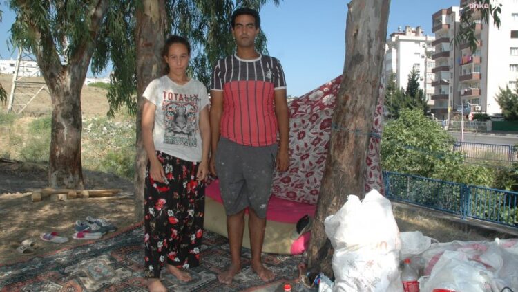 Kirasını ödeyemeyen aile bayram günü evden atıldı