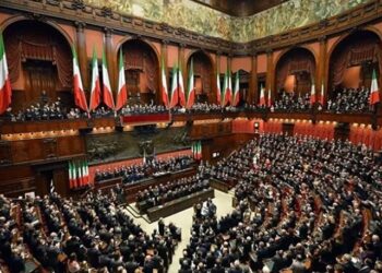 İtalya’da cumhurbaşkanı parlamentoyu feshetti