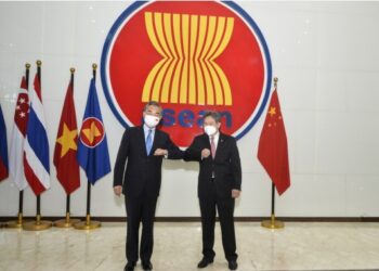 Çin Dışişleri Bakanı ve ASEAN Genel Sekreteri ilişkileri güçlendirme sözü verdi