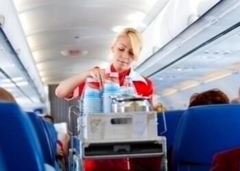 Kabin görevlisinden dikkat çeken itiraf: “Mecbur kalmadıkça…”