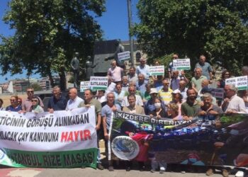 Çay üreticilerinden eylem: “Çaykur halkındır, satılamaz”