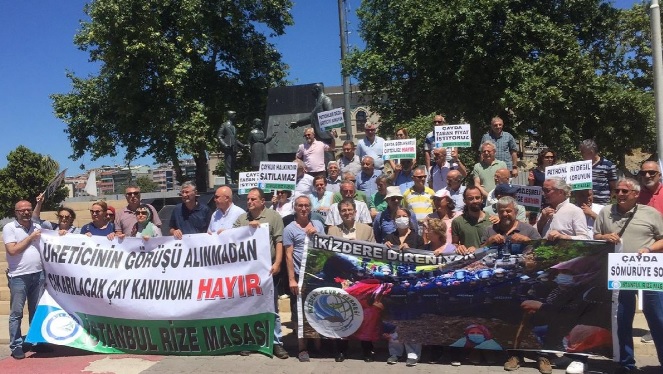 Çay üreticilerinden eylem: “Çaykur halkındır, satılamaz”