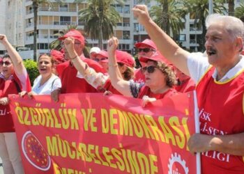 Emekliler alanlardan seslendi: ‘İnsanca yaşamak istiyoruz’