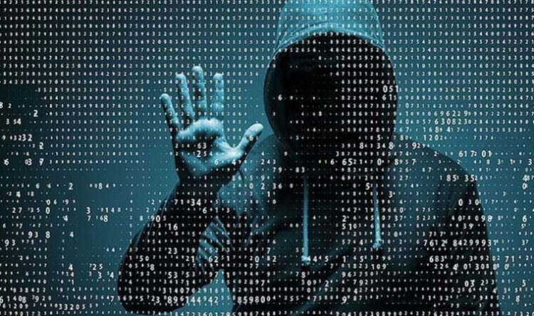 Tarihteki en büyük sızıntı: İnternette satışa çıkardı