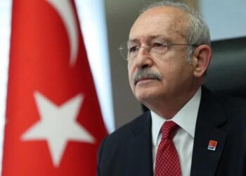 Emekli tümamirali ziyaret etti: ‘Kumpasın hesabını soracağız’