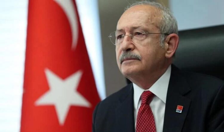 Emekli tümamirali ziyaret etti: ‘Kumpasın hesabını soracağız’