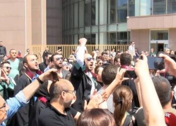 Avukatlar Servet Bakırtaş için ayağa kalktı