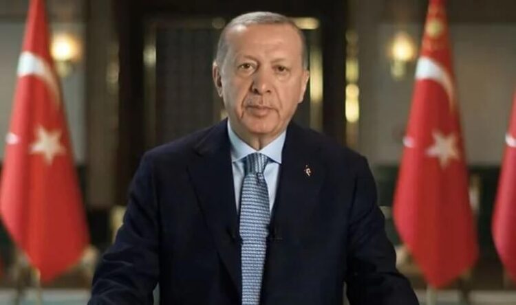 Öztunç’tan Erdoğan’ın bayram mesajına tepki: Kendileri löp diye götürüyor…