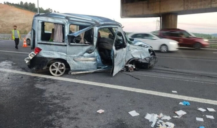 Kuzey Marmara Otoyolu’nda feci kaza: Defalarca takla attı!