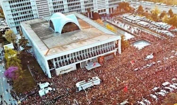Vali’nin ‘İmamoğlu kazası’: Paylaşıp, sildi!