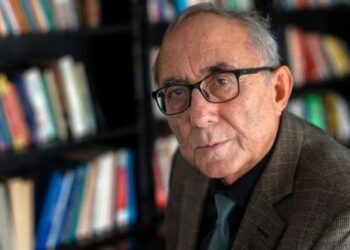 Üniversitedeki görevine son verilen Ataol Behramoğlu SADAT’ı işaret etti