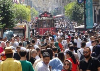Bakan Koca açıkladı: Yeniden kapatma ve maske geliyor mu?