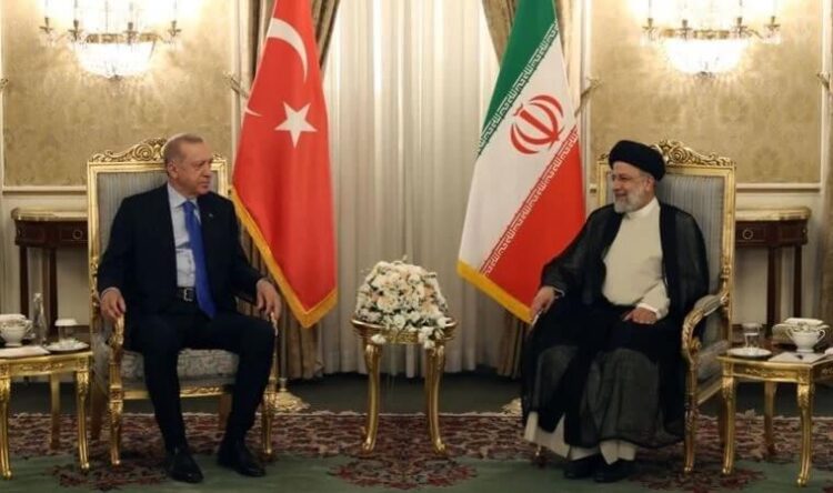 Türkiye ve İran arasında 8 anlaşma imzalandı