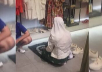 Nişantaşı’ndaki giyim mağazasının ortasında seccade açıp namaz kıldı