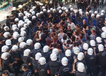İstanbul’daki Suruç anmasında 106 gözaltı