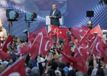 CHP’li Çetin Arık’tan ‘miting’ tepkisi: ‘Bu işçiler senin kölen mi?’