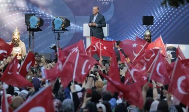 CHP’li Çetin Arık’tan ‘miting’ tepkisi: ‘Bu işçiler senin kölen mi?’