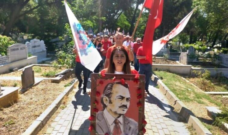 Kemal Türkler mezarı başında anıldı