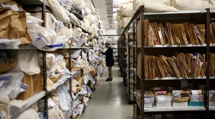 “Suç eşyaları”nın tutulduğu depolar yol geçen hanına döndü