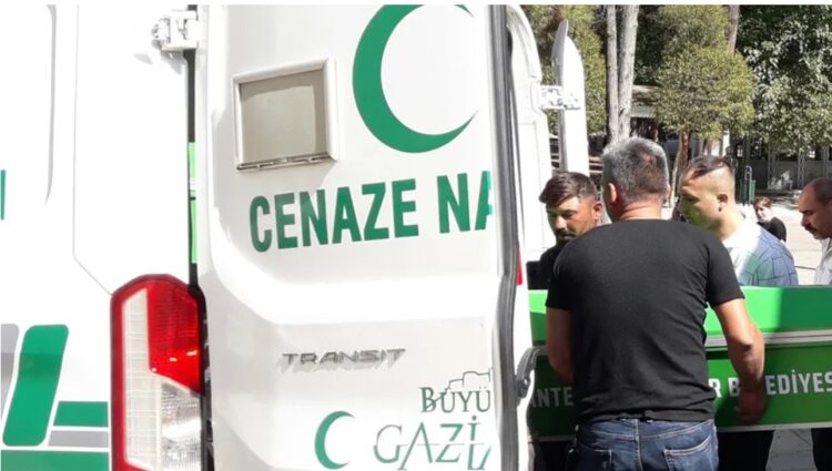 Borç kavgası: Avukat araya giren arkadaşını öldürdü