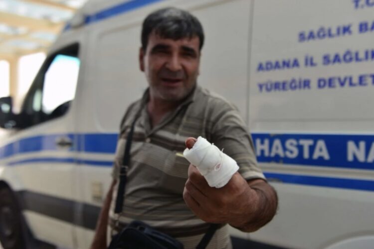 Acemi kasaplar hastanelik oldu