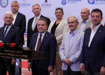 CHP’li 11 belediyeden Dışişleri izni tepkisi