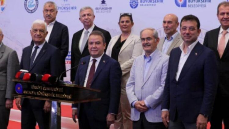 CHP’li 11 belediyeden Dışişleri izni tepkisi