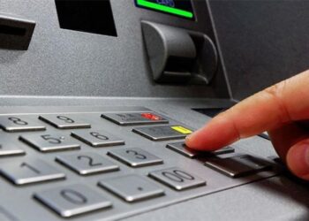 Akbank’tan uyarı: ATM’den para çekenler dikkat